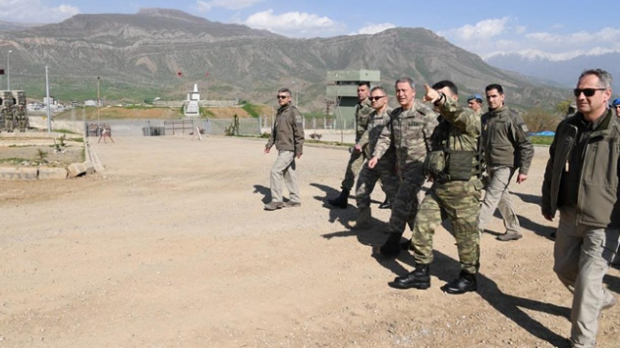 بازدید فرمانده ارتش ترکیه از یگانهای مرزی