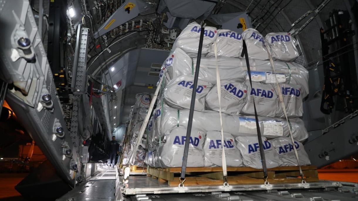 土耳其向巴基斯坦灾区运送援助物资