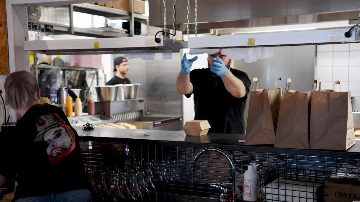 Finlandia endurece las medidas anticovid en restaurantes y cafeterías
