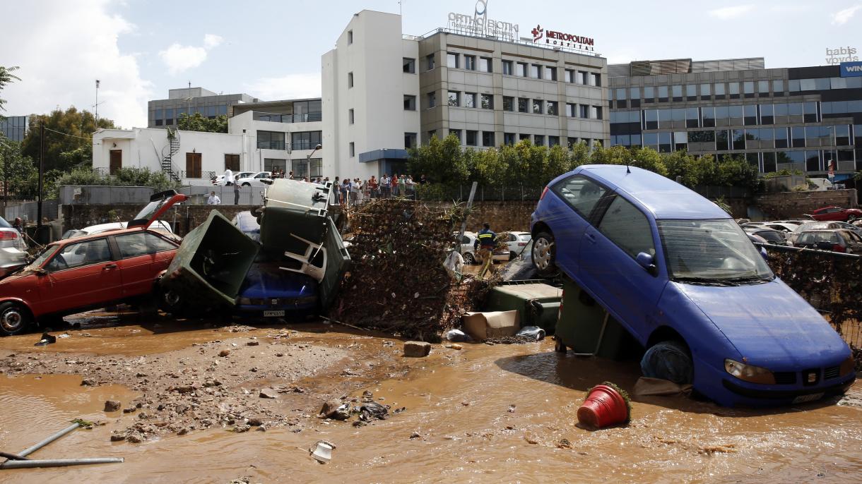 En Grecia ocurre inundaciones tras el incendio