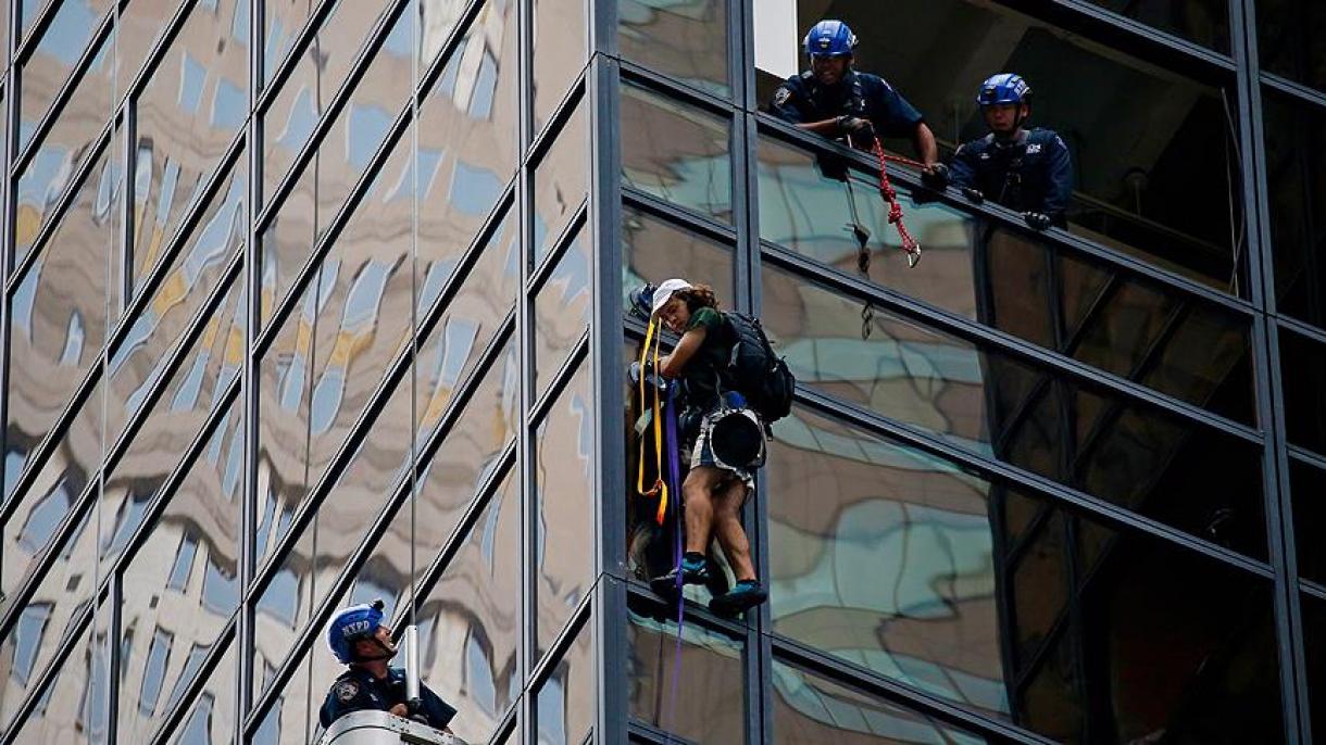 Fue arrestado un joven que subió a Trump Tower para la manifestación de apoyo a Trump