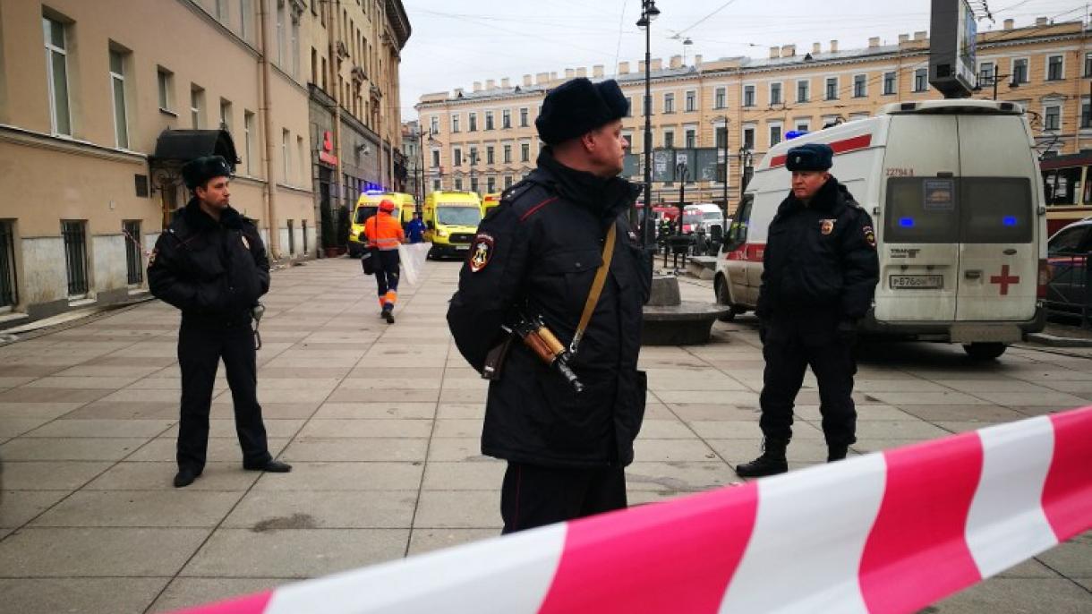Esplosione metro S.Pietroburgo, 10 morti, s'indaga per terrorismo