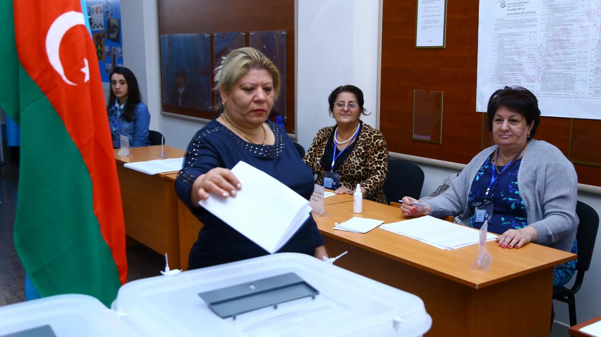 آذربائیجان ریفرنڈم  میں عوام کا آئینی ترامیم کے  حق میں ووٹ