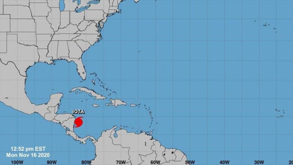 Iota passa um furacão e ameaça a América Central e o Caribe