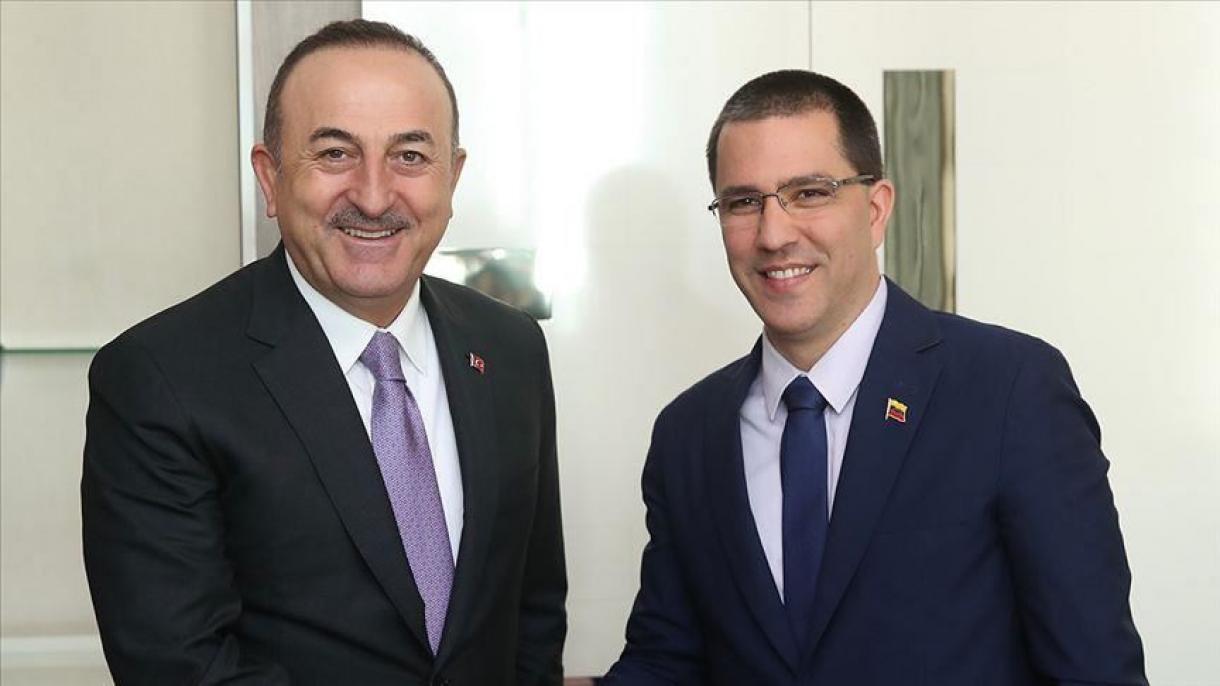 گفتگوی تلفنی وزیر خارجه ترکیه با همتای ونزوئلایی اش