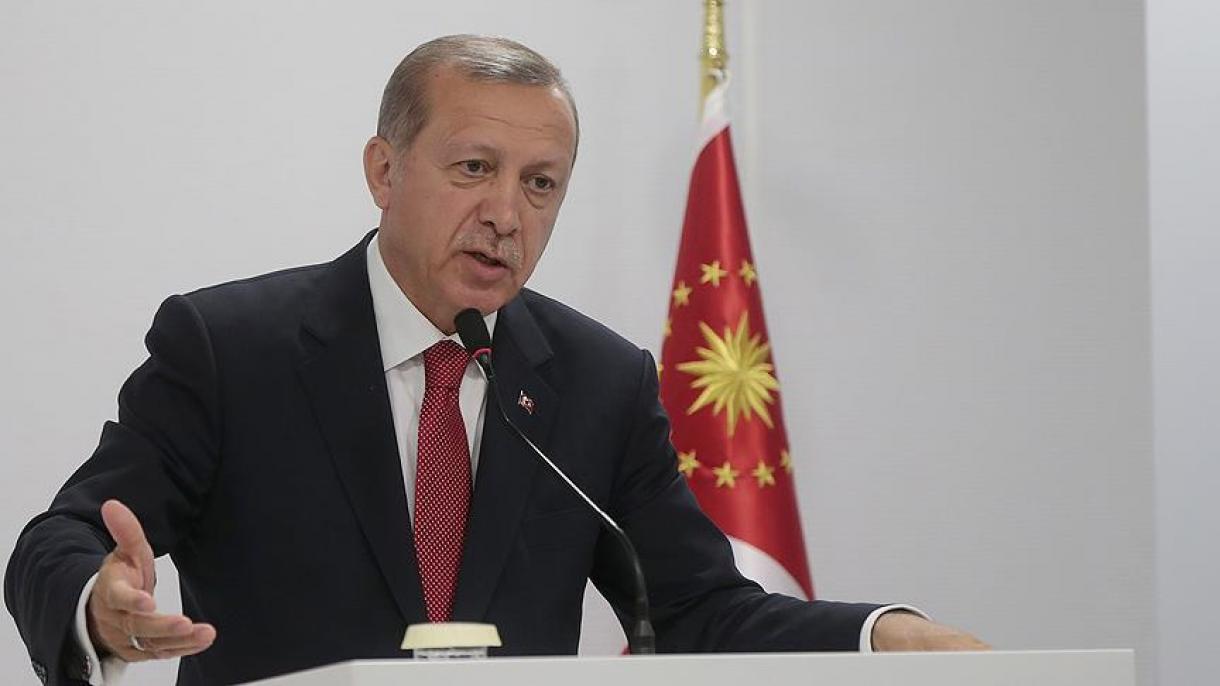 Prezident Erdogan köçelerdäki millionlarça raýata ýüzlenip çykyş etdi