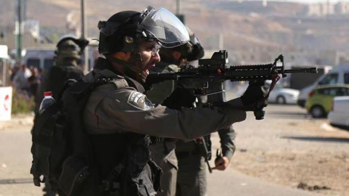 以色列士兵暴力干预记者和巴勒斯坦示威者