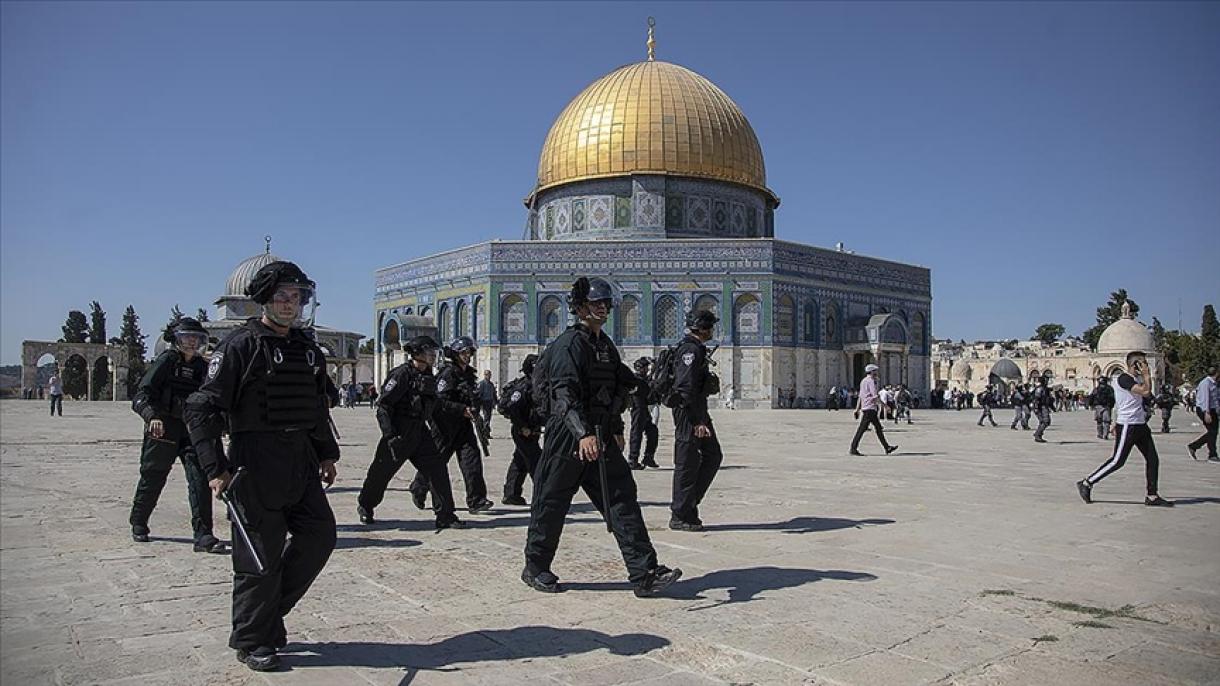 Decenas de judíos fanáticos continúan entrando a la mezquita Al-Aqsa