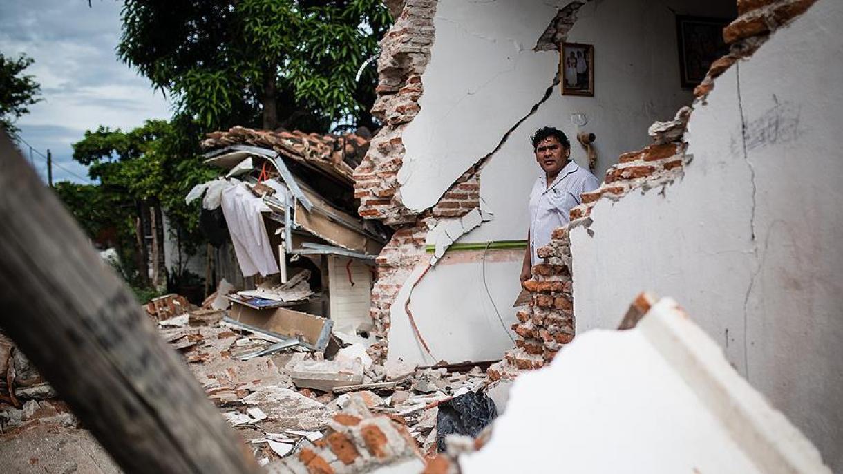 Броят на жертвите на земетресението в Мексико се покачи на 96