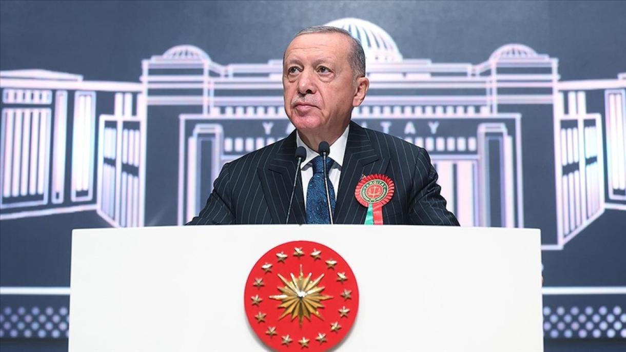 ერდოღანი: „ჩვენი სურვილია თურქული დემოკრატია ახალ კონსტიტუციამდე მივიყვანოთ“