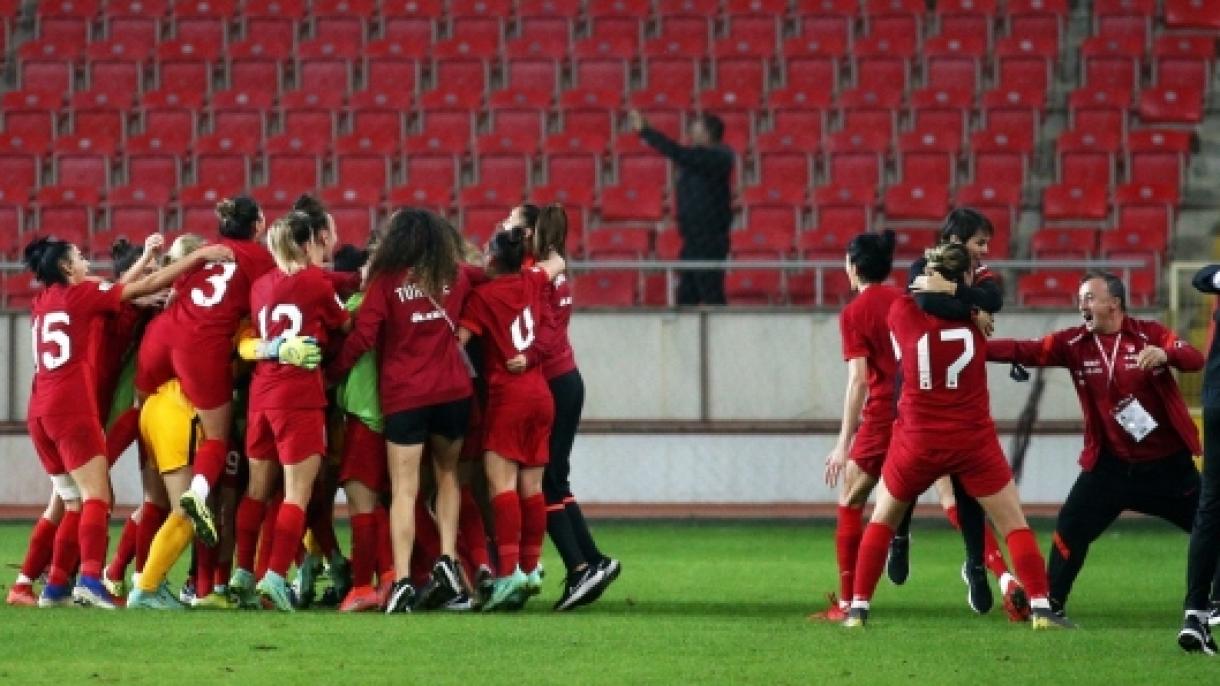 La selección femenina de fútbol ha derrotado a Israel por 3 a 2 en el último minuto