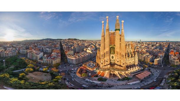 España prevé batir un récord de 30,4 millones de turistas extranjeros