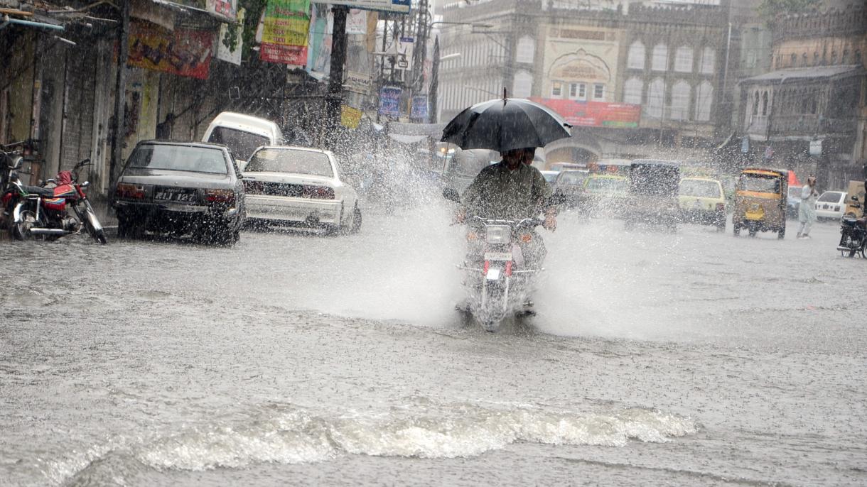 巴基斯坦强降雨引发洪水 39人丧生