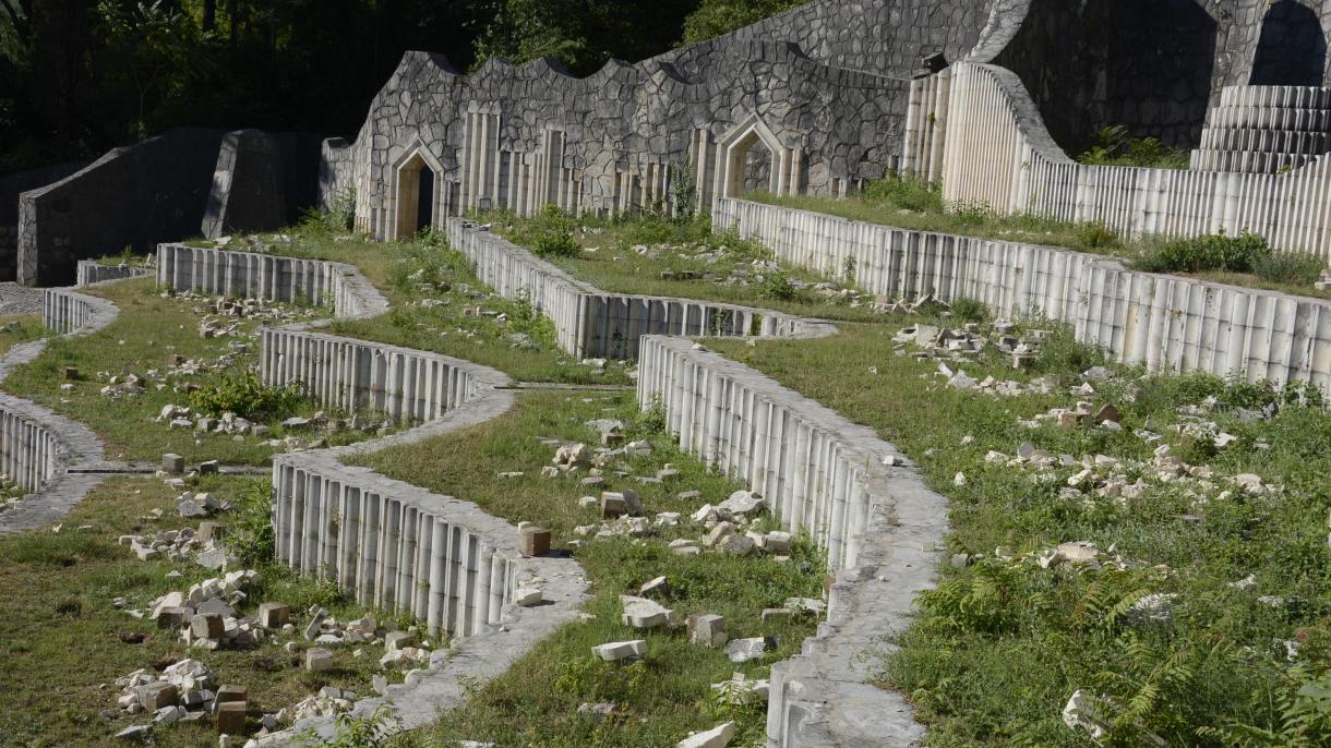 Memorial qəbiristanlığına naməlum şəxslər hücum edib