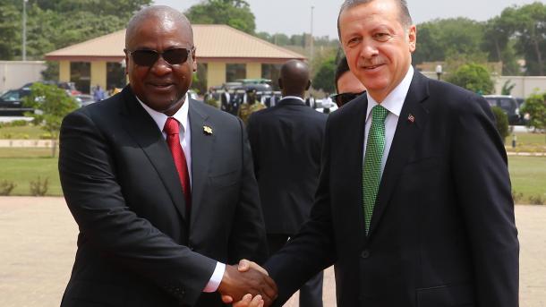 Presidentes da Turquia e do Gana em conversações oficiais