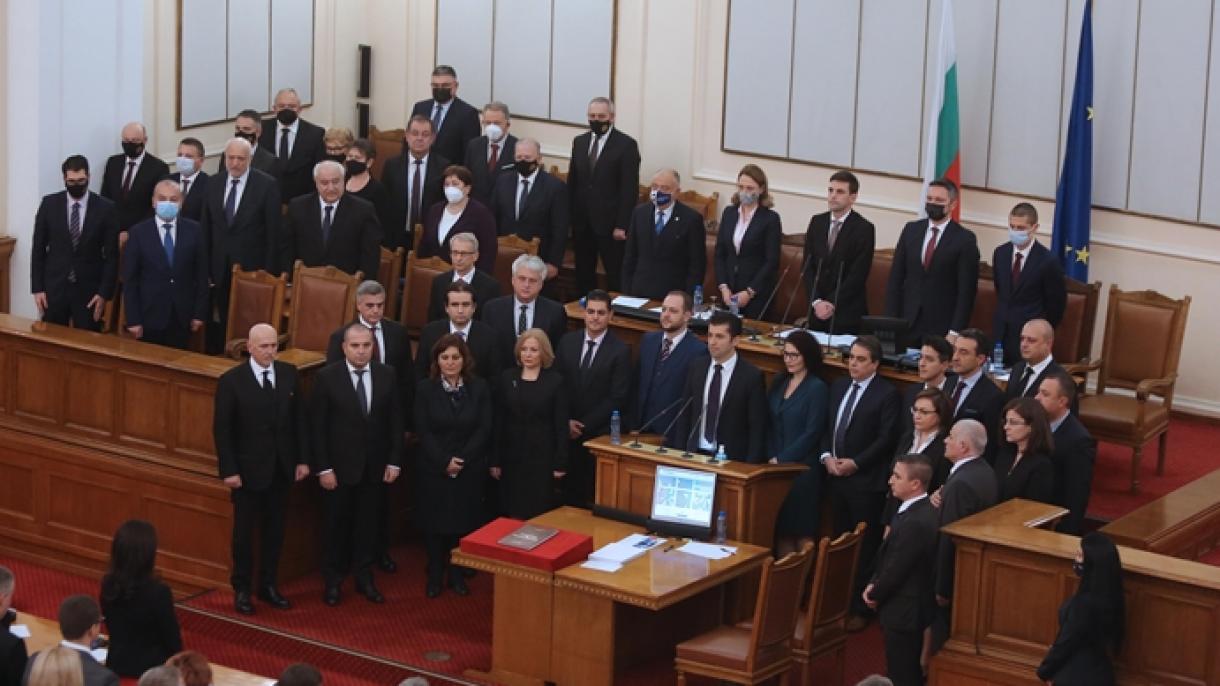 Болгарияда екі министр отставкаға кетті