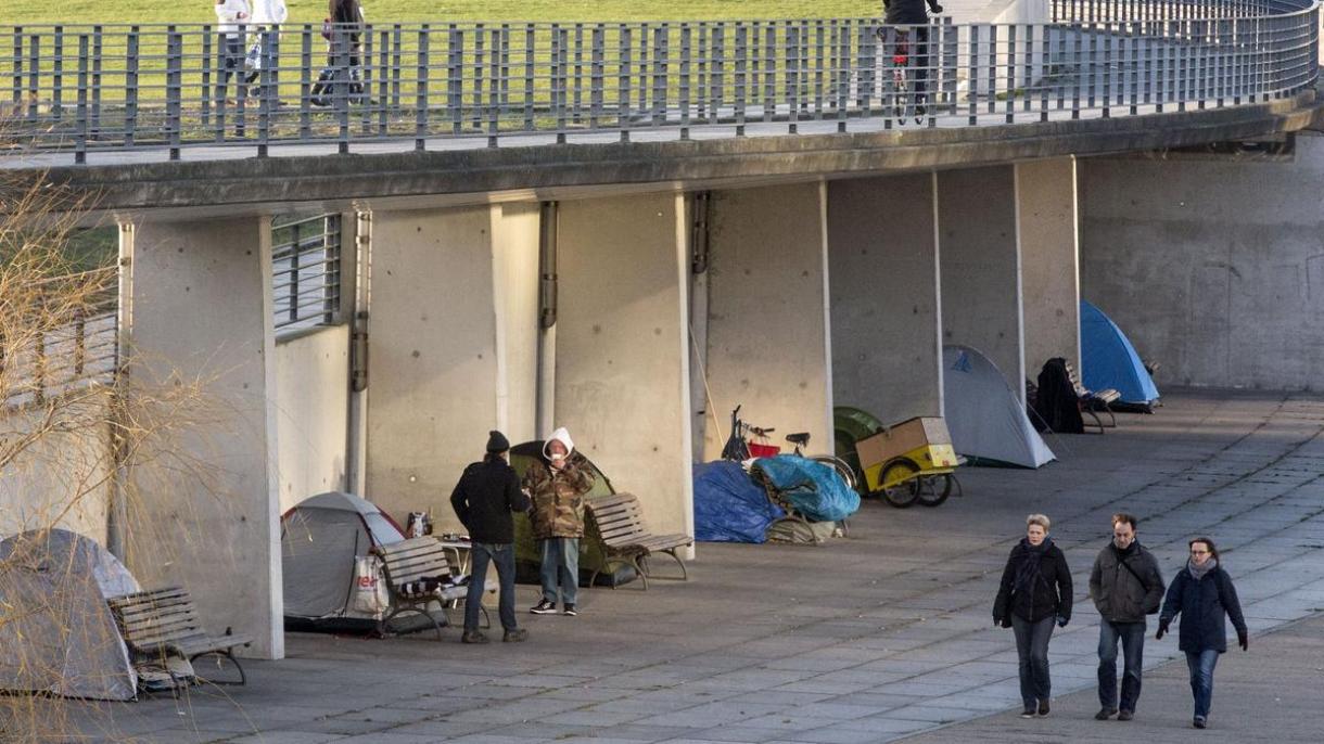 Almaniyada 20 min gənc evsizdir