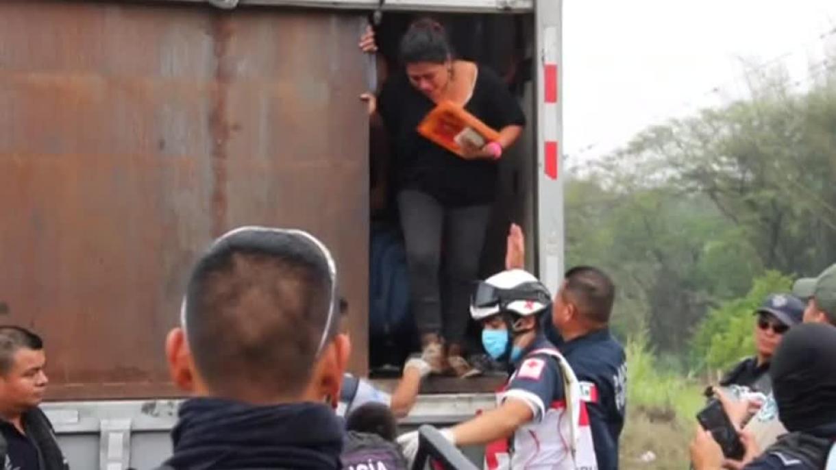 Messico: scoperti 243 migranti in due camion