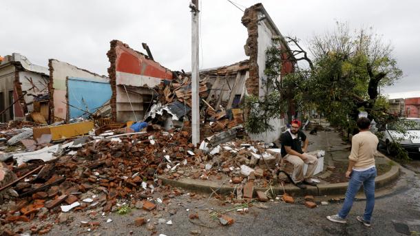 Furtuna in orasul Dolores din Uruguay