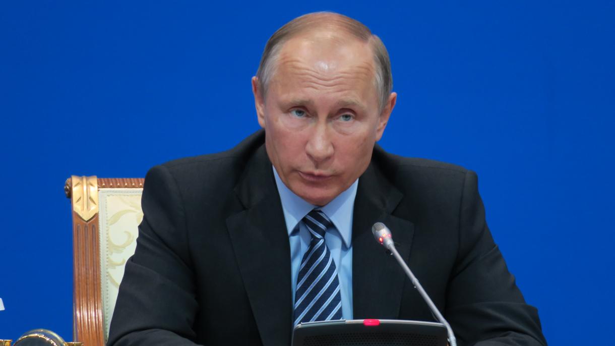 Vladimir Putin AQSh diplomatlarini Rossiyadan chiqarmaydigan bo'ldi