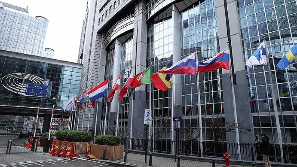 Betiltották a TikTokot az Európai Parlamentben