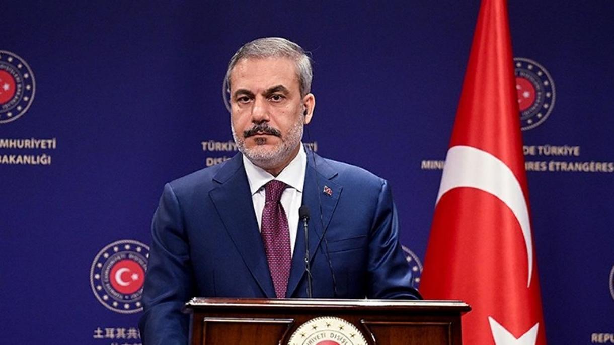 وزیر امور خارجه ترکیه: هتک حرمت به قرآن کریم در سوئد را به شدت محکوم می‌کنیم