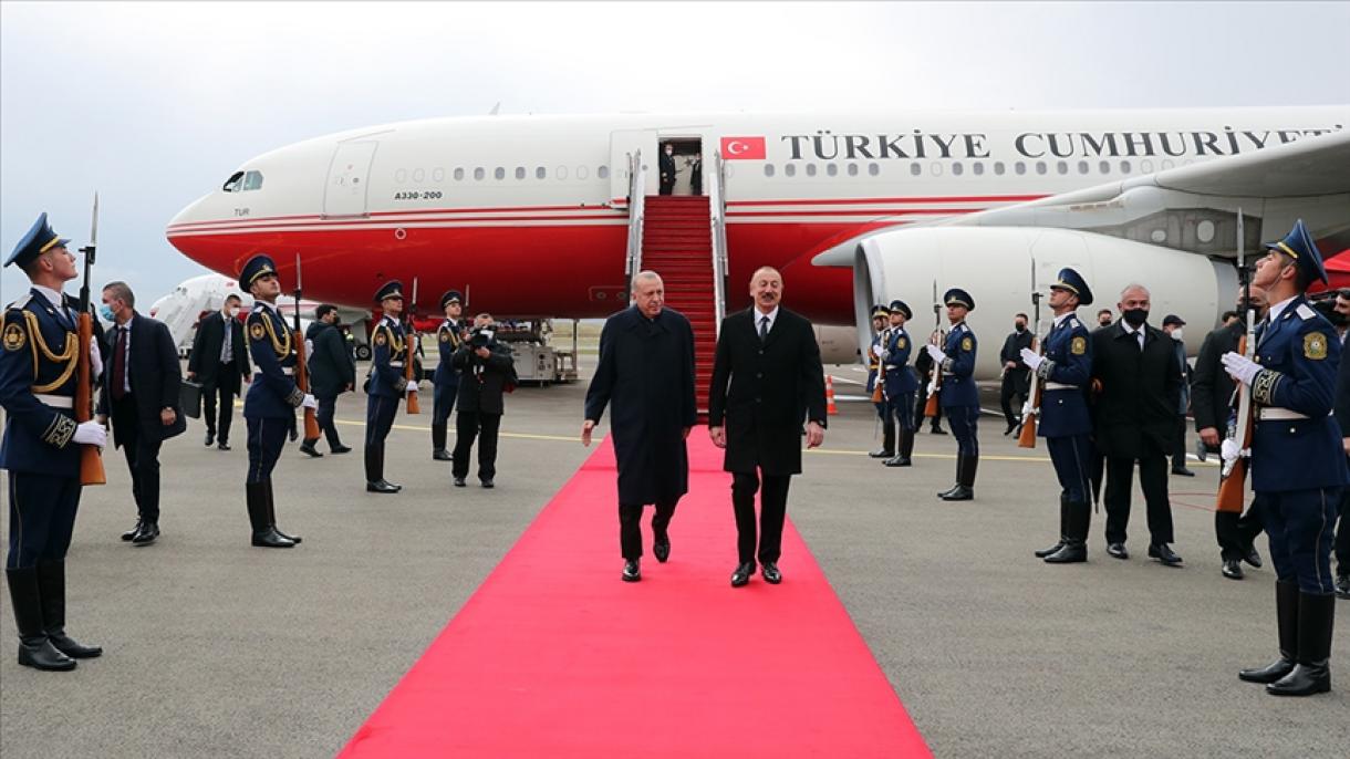 ولسمشر اردوغان د رسمي سفر په ترڅ کې اذربایجان ته تللی