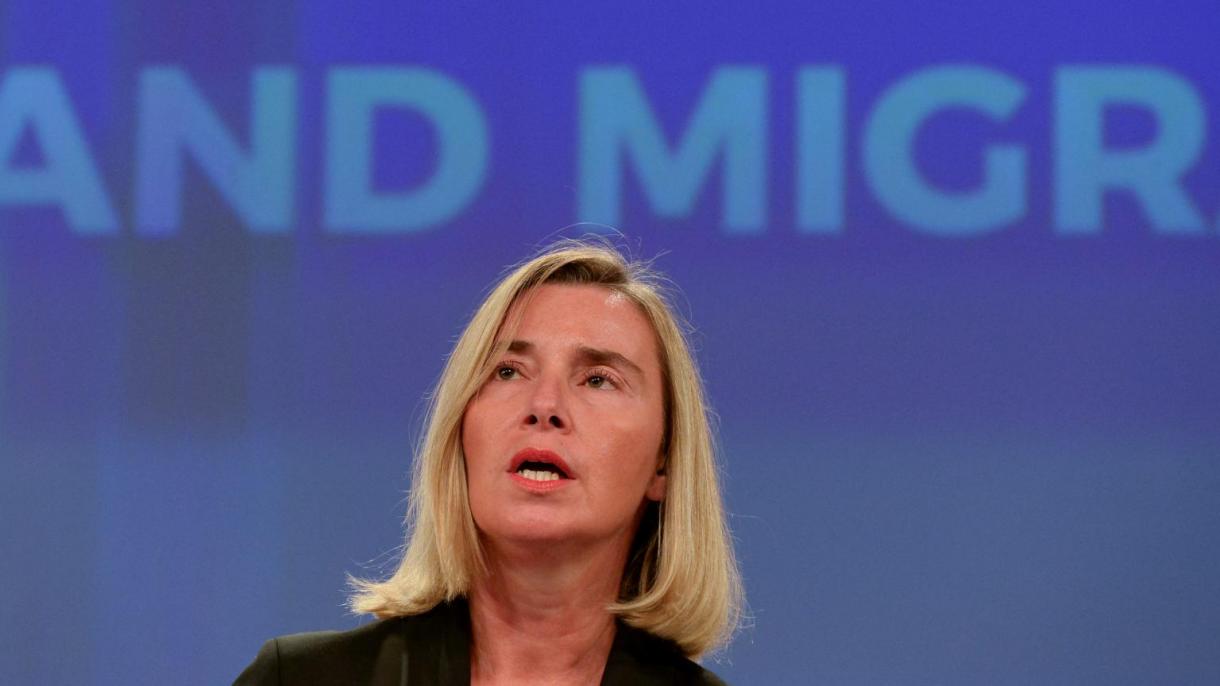 Mogherini: "A UE deve poder agir apenas em defesa"
