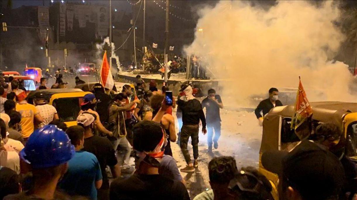 Iraque: manifestantes acampam num prédio abandonado em Bagdade