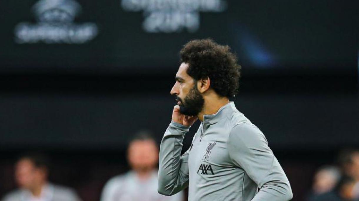 “Liverpool” hujumchisi Muhammad Salah, futbol shaydolariga turk tilida salom yo’lladi