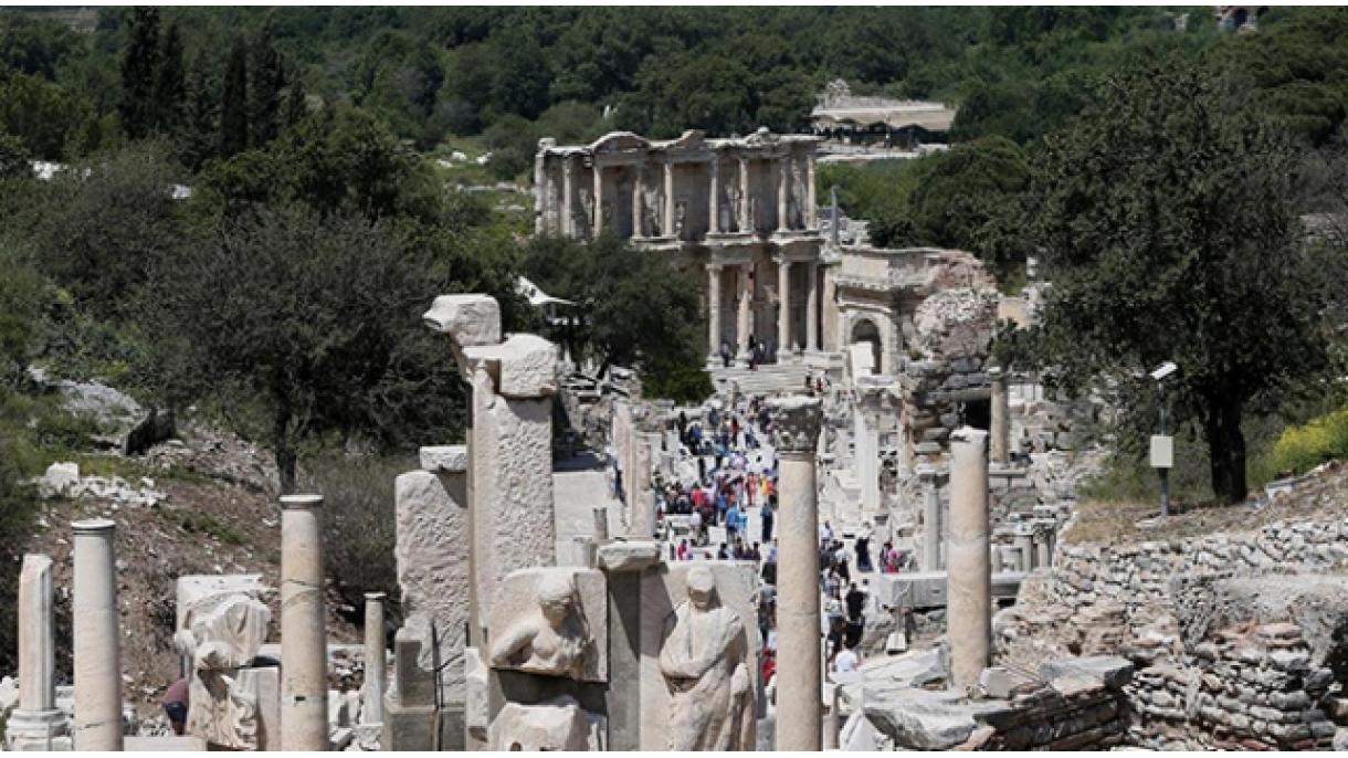 El Templo de Artemisa y la maravillosa antigua ciudad de Éfeso
