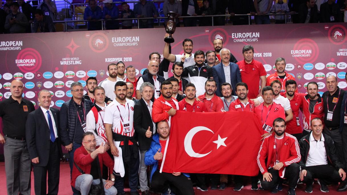 Türkiyə idmançıları Avropa Güləş Çempionatından 5 qızıl medalla  qayıdıb