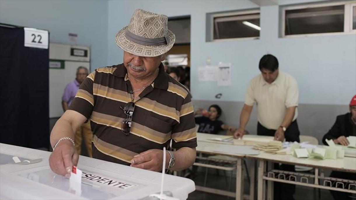 Chile celebra a segunda volta das eleições 'históricas' para definir os governadores
