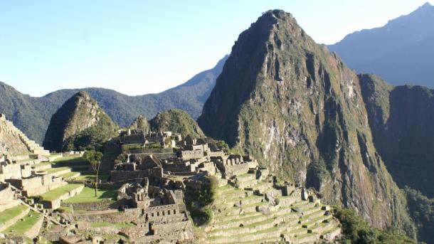 Helicóptero sobrevolará Machu Picchu para buscar nuevos restos arqueológicos