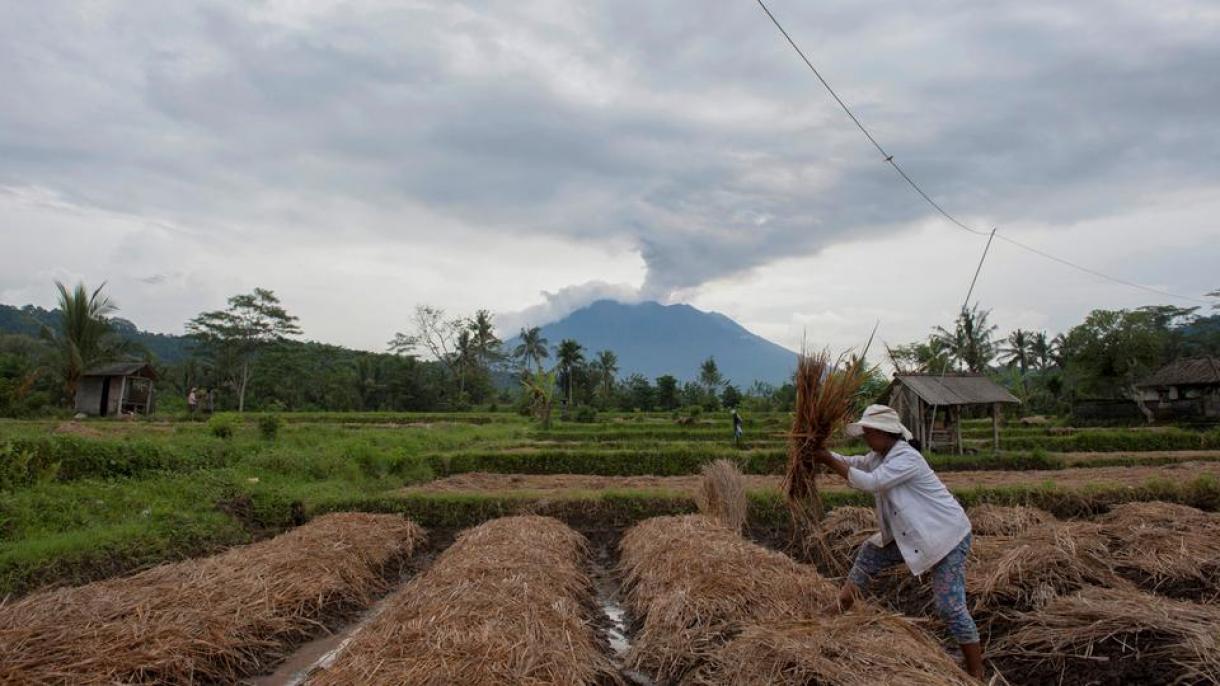 A ameaça vulcânica em Bali continua