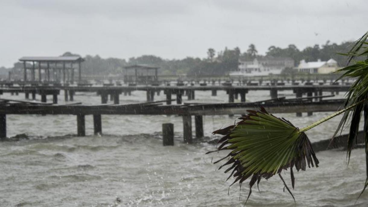 哈维飓风登陆美国德州导致1死12伤