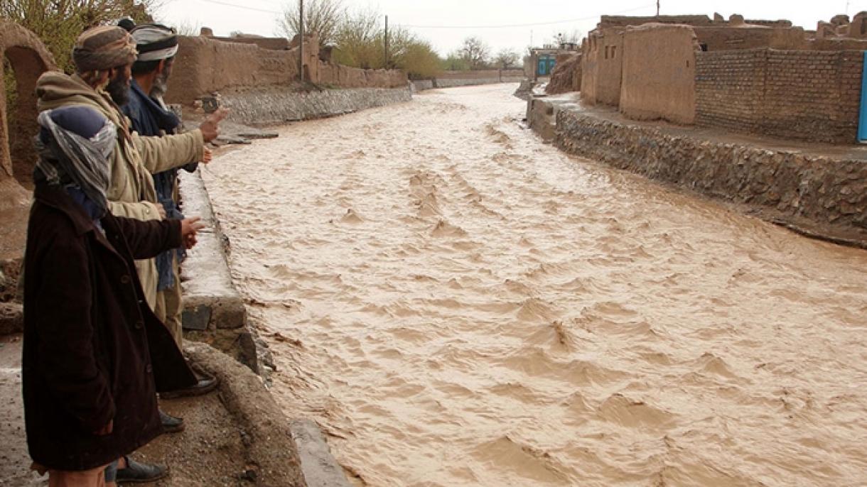 阿富汗西部地区发生洪灾
