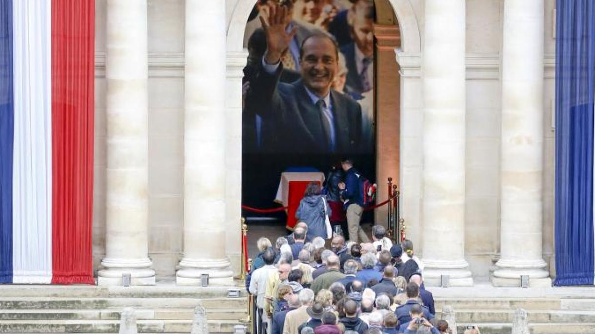 La Francia dà l’ultimo saluto all’ex presidente Jacques Chirac