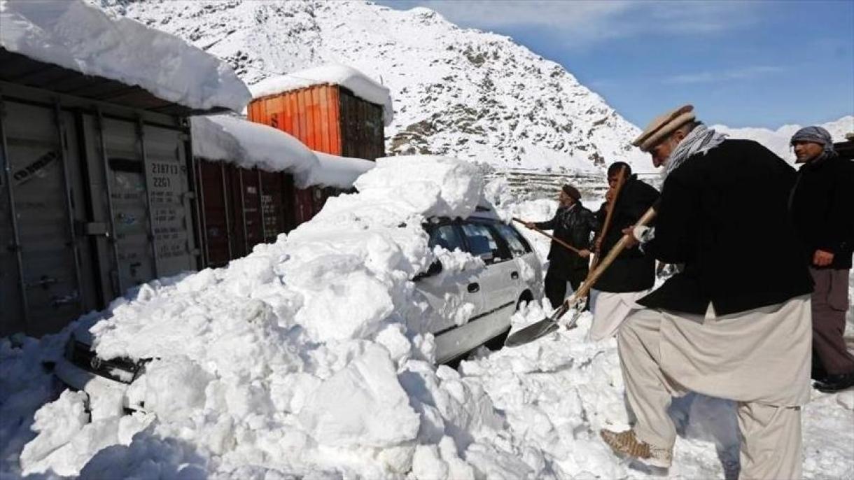 ارتفاع برف در کابل به ده الی پانزده سانتی‌متر رسید