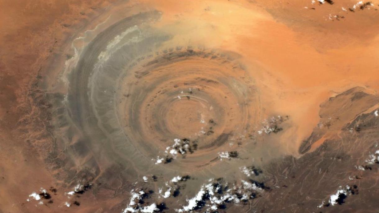 Снимка заснета от космоса на структурата Ришат, известна още като „Окото на Сахара“