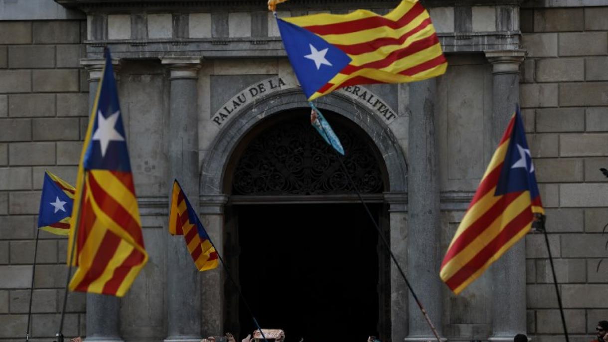 El TC de España suspenderá hoy la DUI de Cataluña