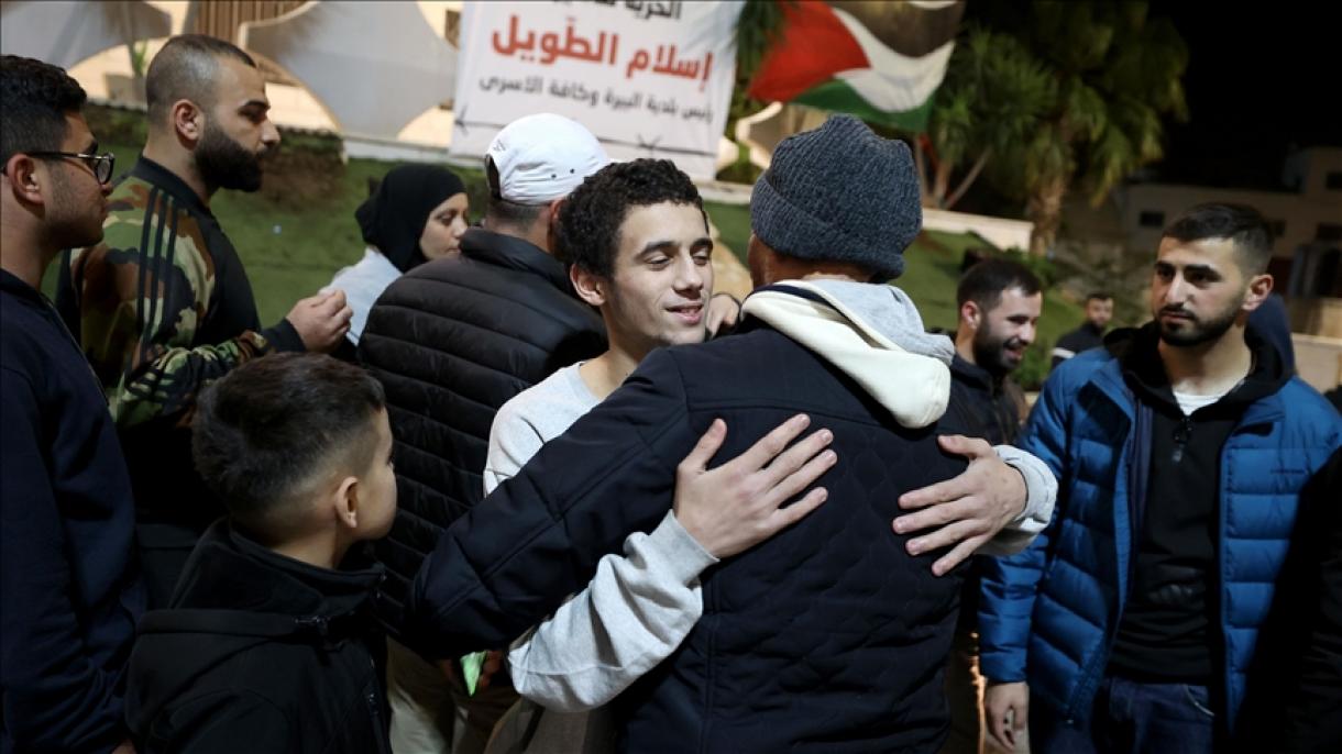 Újabb foglyokat engedett szabadon Izrael