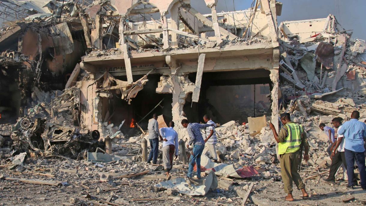 сомалидики бомбилиқ һуҗумда өлгәнләр сани 300 гә йәтти