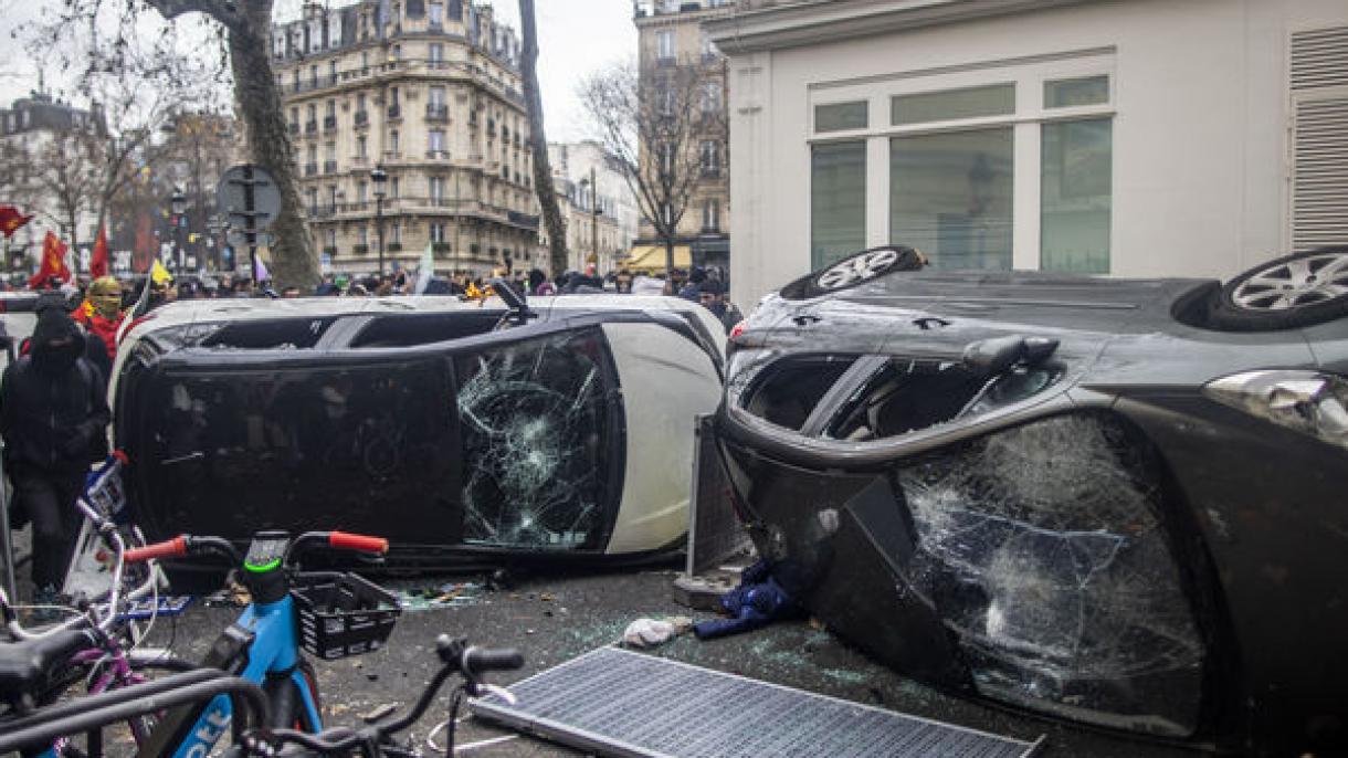 pkk yanlilari paris1.jpg