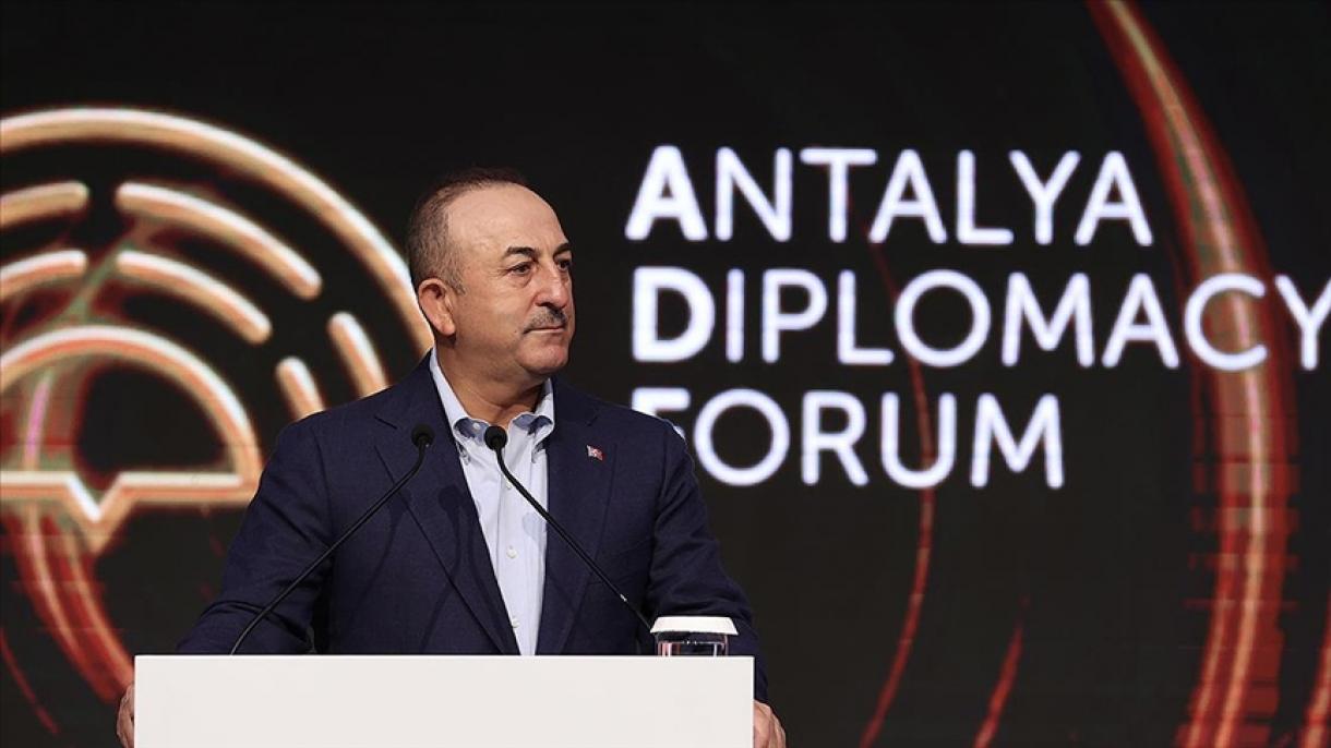 Mövlud Çavuşoğlu Antalya Diplomatiya Forumuna dair açıqlama verib