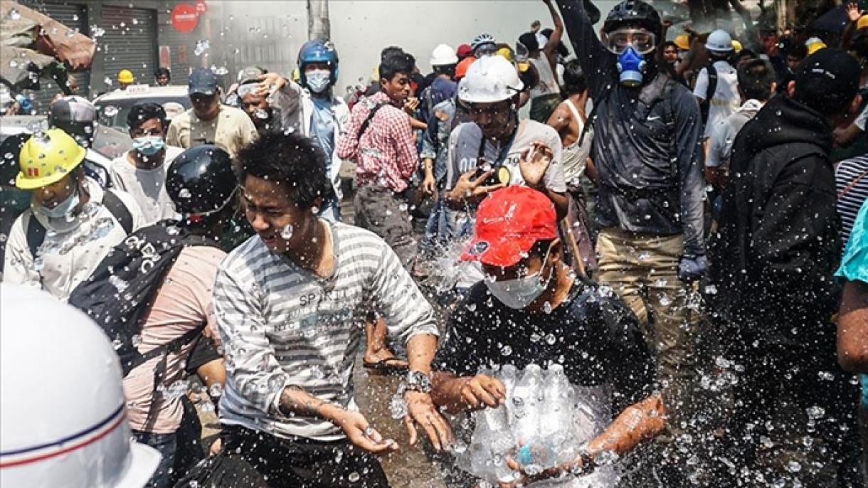 در تظاهرات مردم میانمار علیه کودتای نظامی 33 تن جان باختند