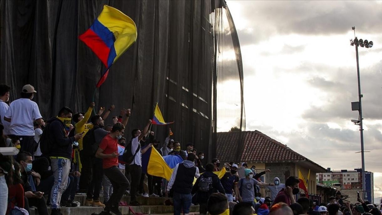 Kolumbiyada zur protest çarasına çaqıru