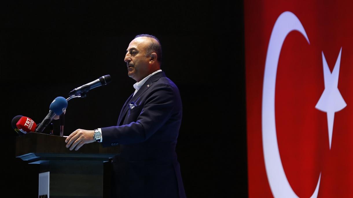 Çavuşoğlu vai participar na reunião extraoficial dos Ministros do Exterior da EU