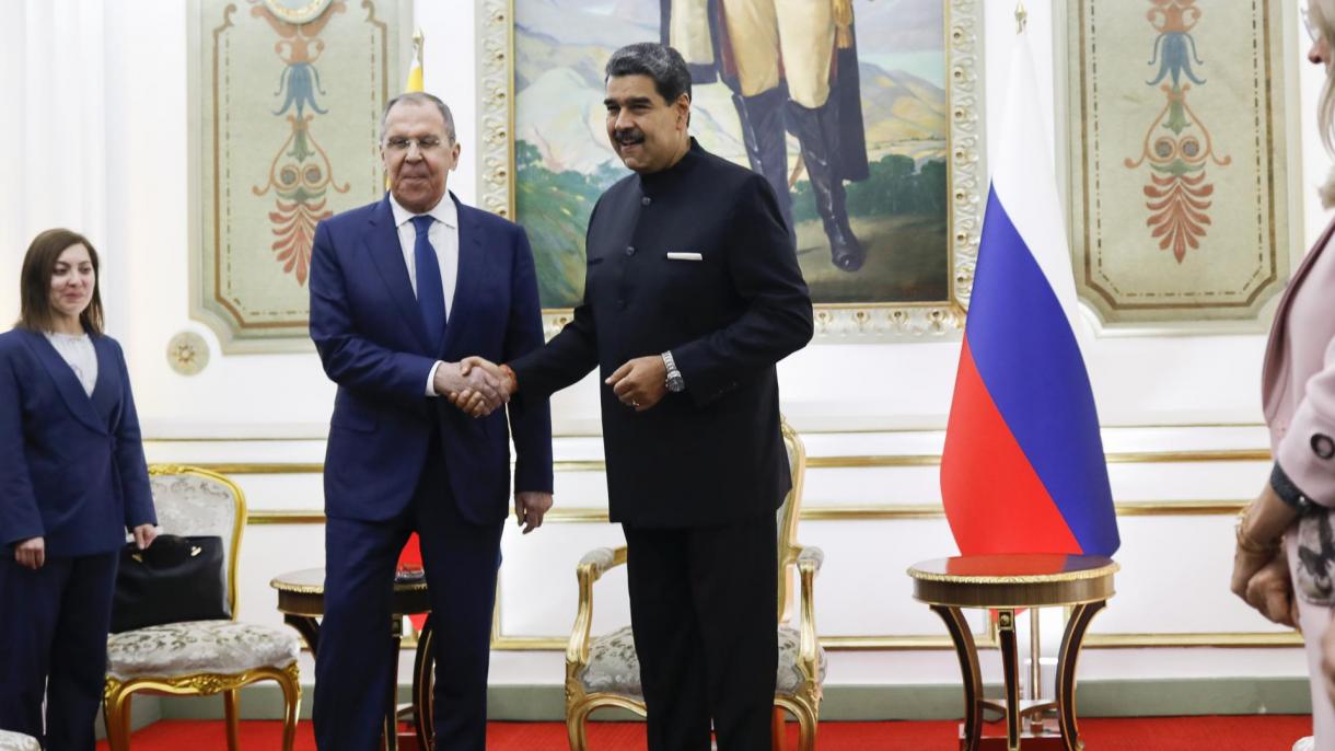 Sergey Lavrov incontra Nicolas Maduro nella capitale venezuelano Caracas
