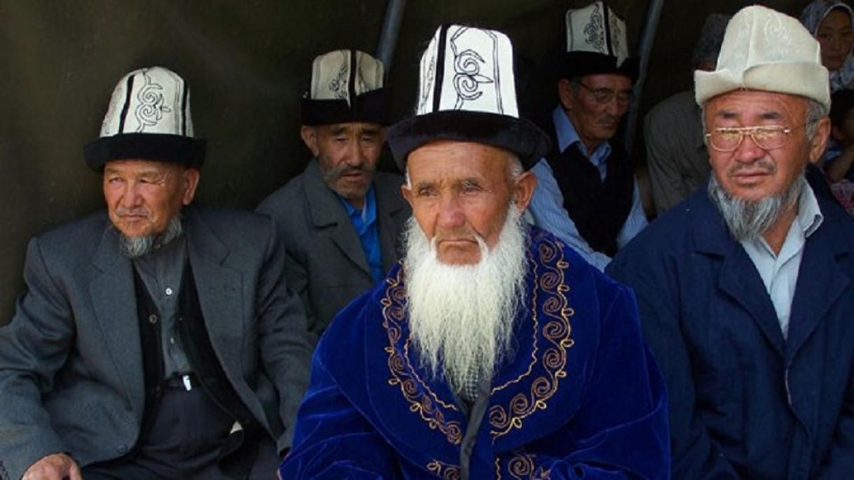 Kırgızistan'da 7-8-Kasım Tarihi ve Ata-Babaları Anma Günü_6.jpg